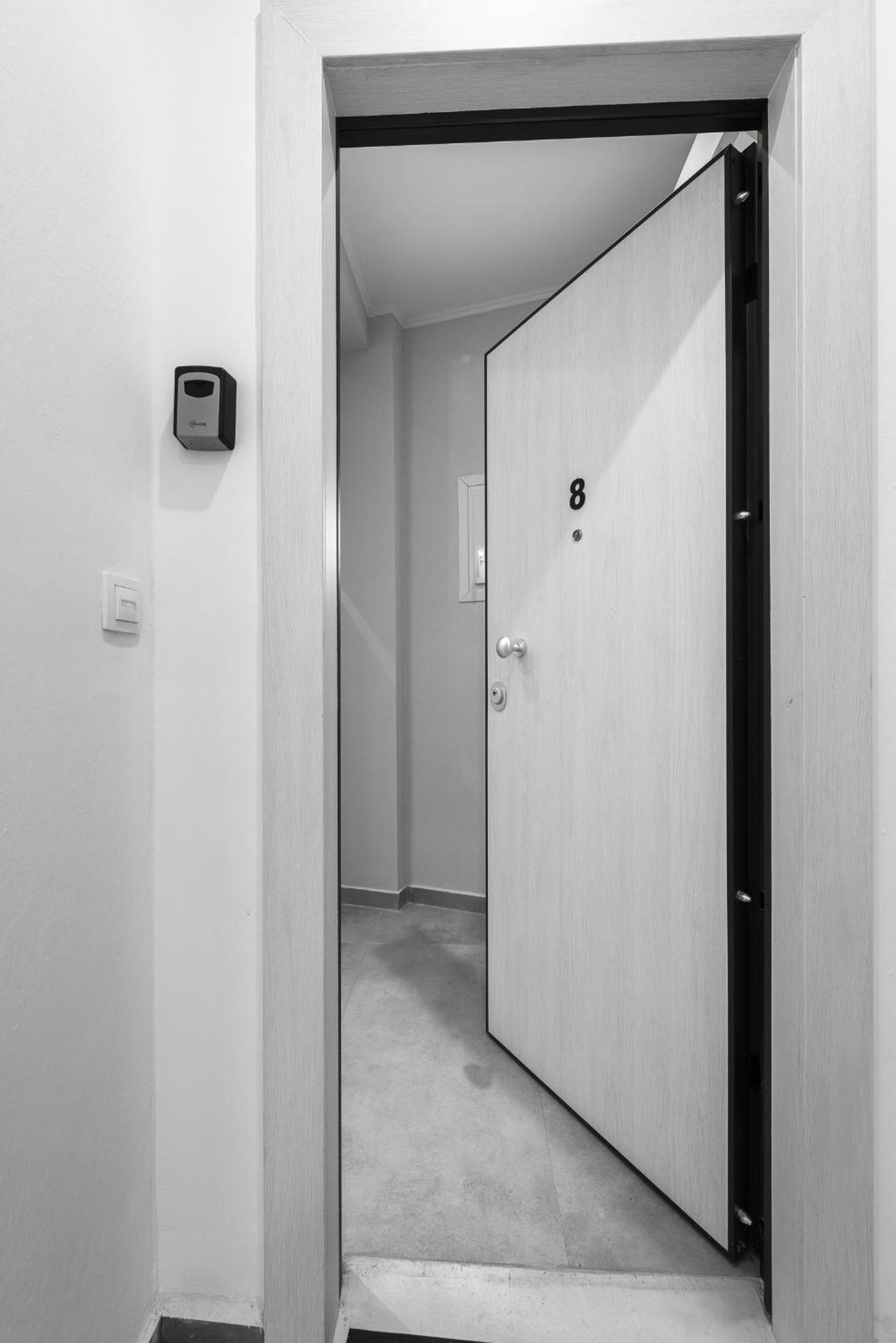 Upper Floor, The Luxury Suites Thessaloniki Exterior photo